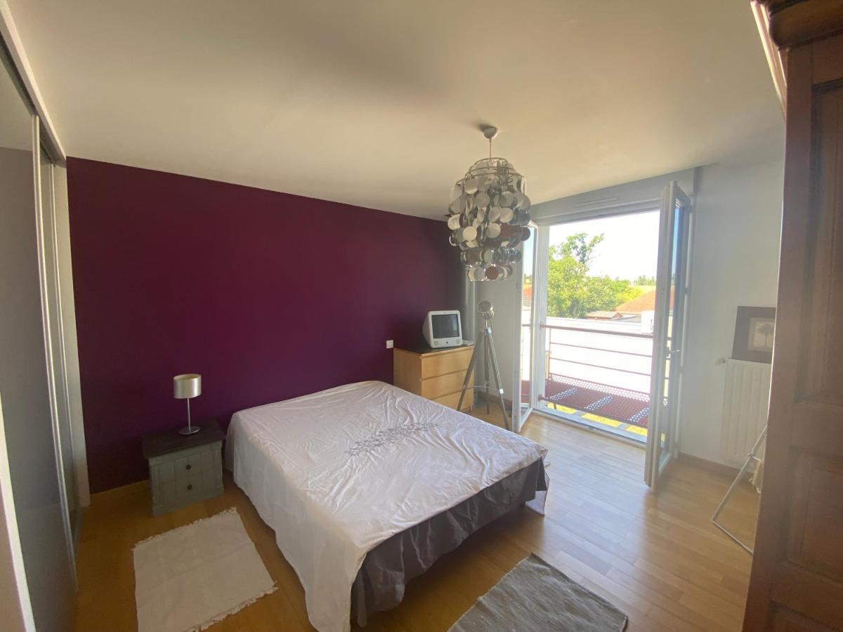 Chambre Avec Salle De Bain Privee Dans Maison Bourges Exteriör bild