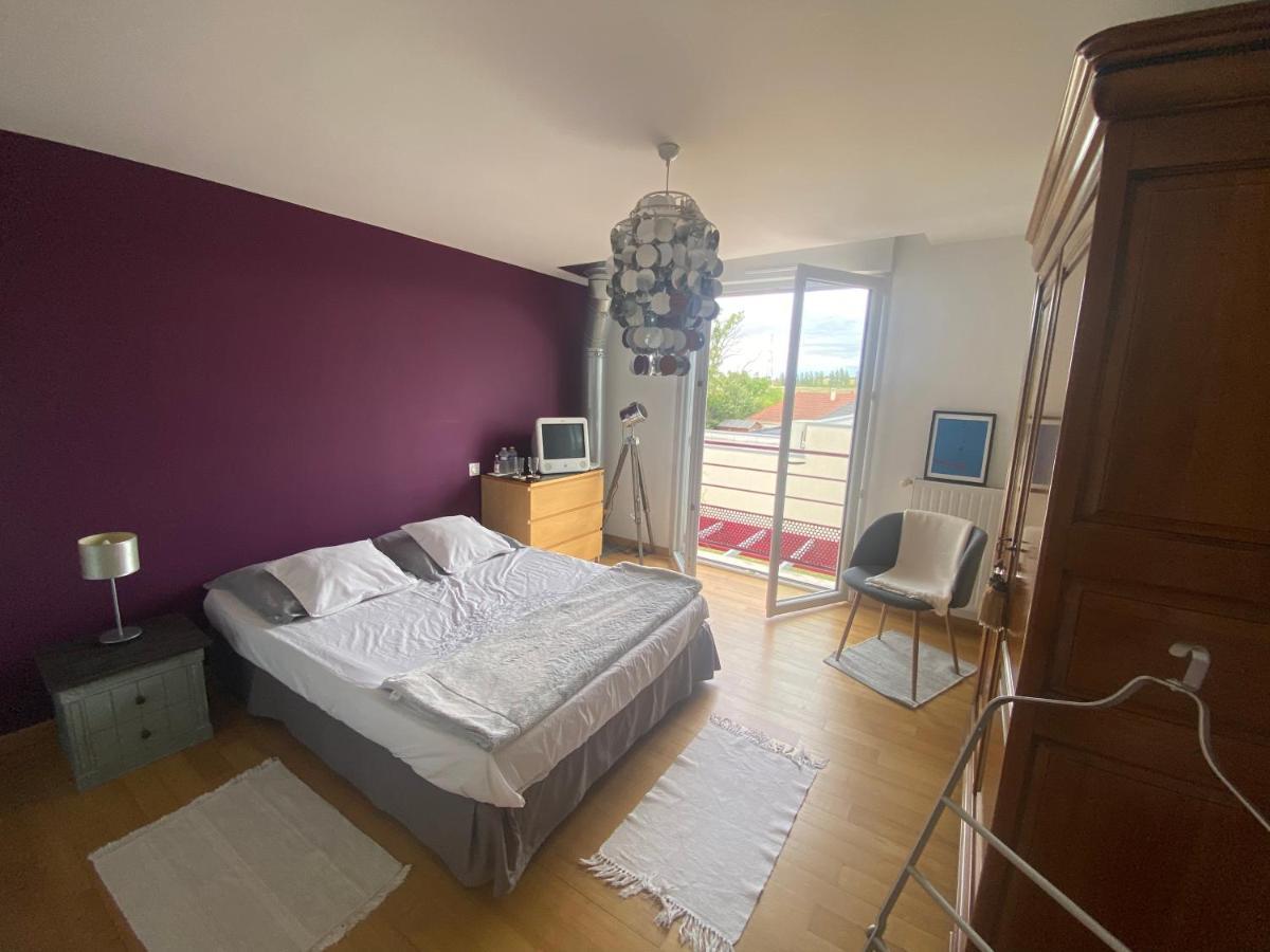 Chambre Avec Salle De Bain Privee Dans Maison Bourges Exteriör bild
