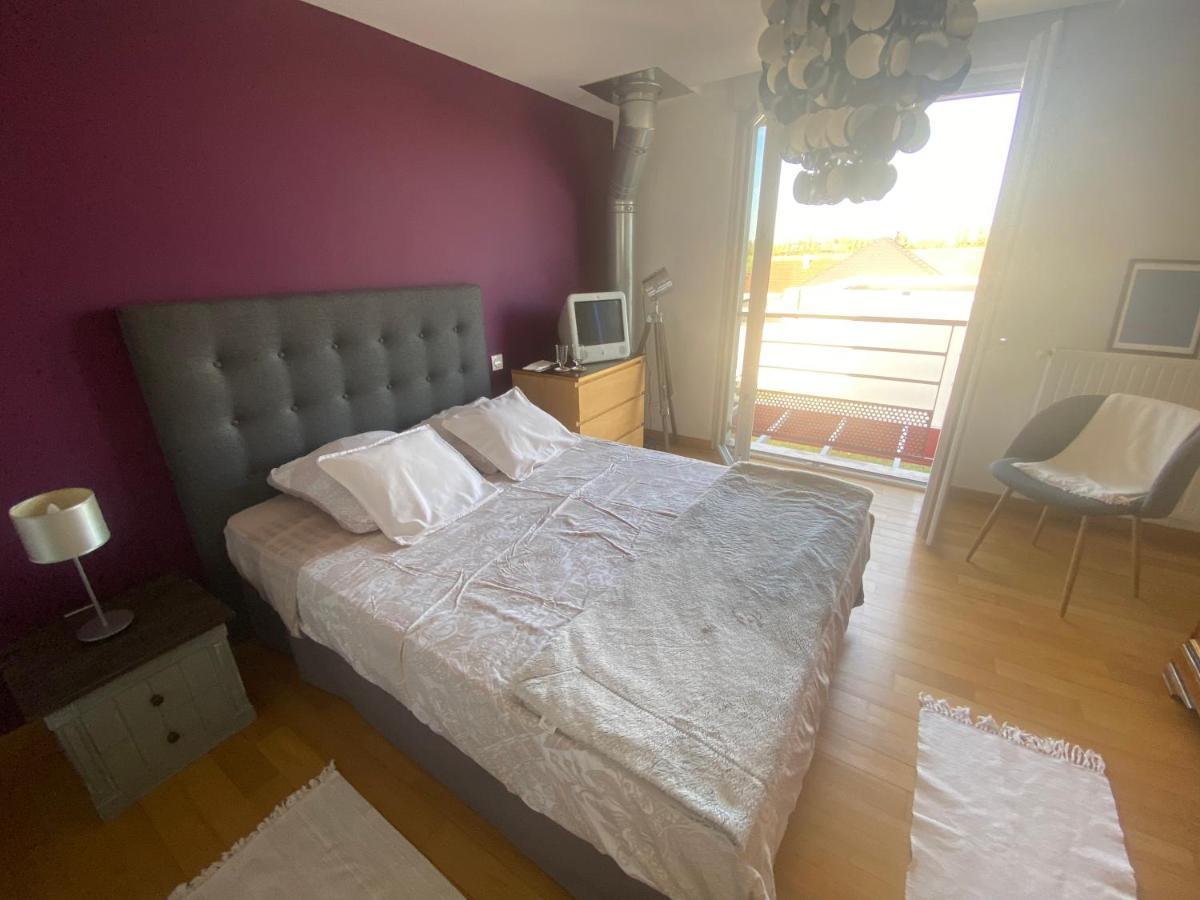 Chambre Avec Salle De Bain Privee Dans Maison Bourges Exteriör bild